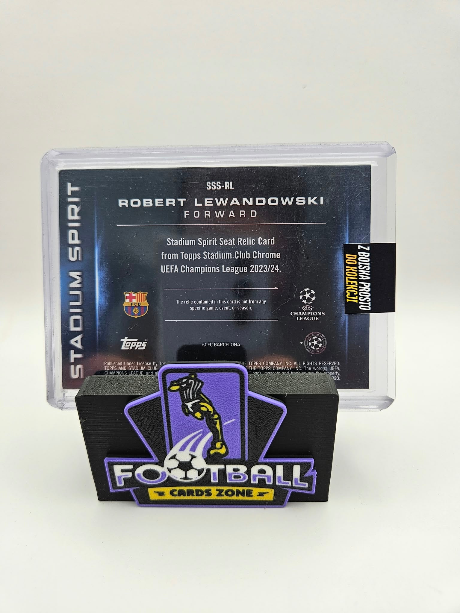 Robert Lewandowski 16/25 + Stadium Seat Relic - Topps Chrome Staduim Club - SINGLE