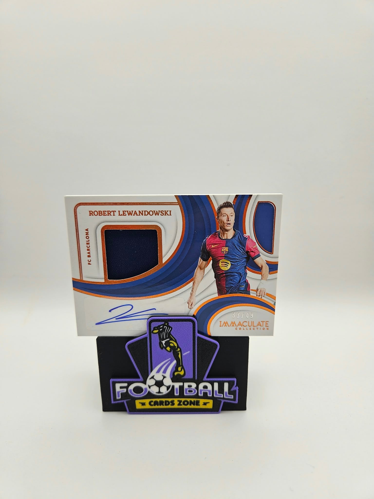 Robert Lewandowski 33/49 + Autograf/Worn-Relic-Patch - Panini Immaculate - SINGLE