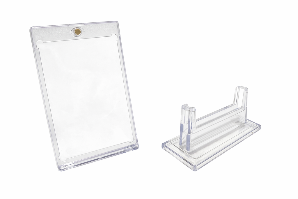 Stojak ekspozycyjny z wyjmowanym magnetycznym etui na karty piłkarskie